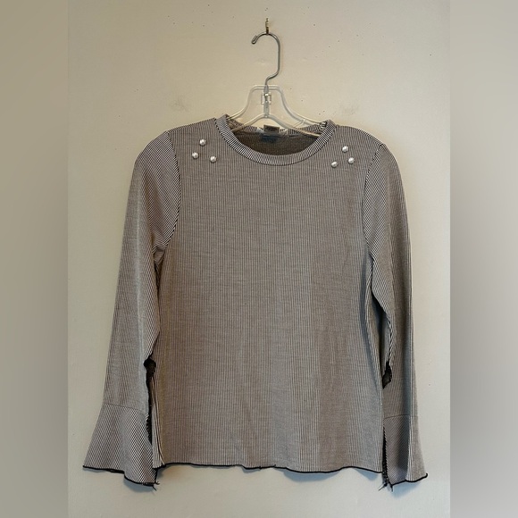 Urban Romantics Black White Striped Blouse with Pearl Embellishments Size Large - Picture 2 of 4